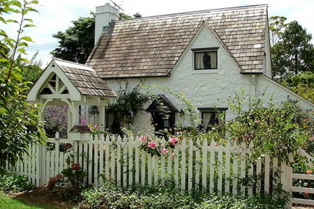 Cottage fence